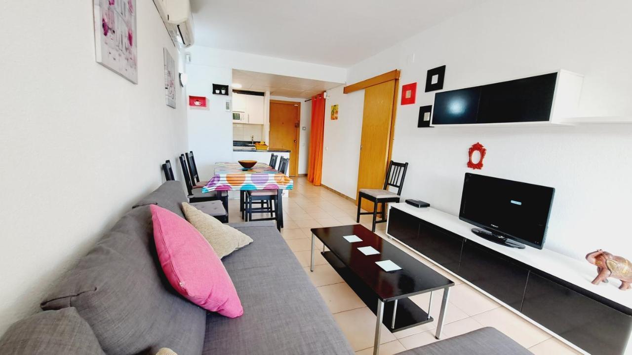 Apartamentos La Masia 002 Салоу Экстерьер фото