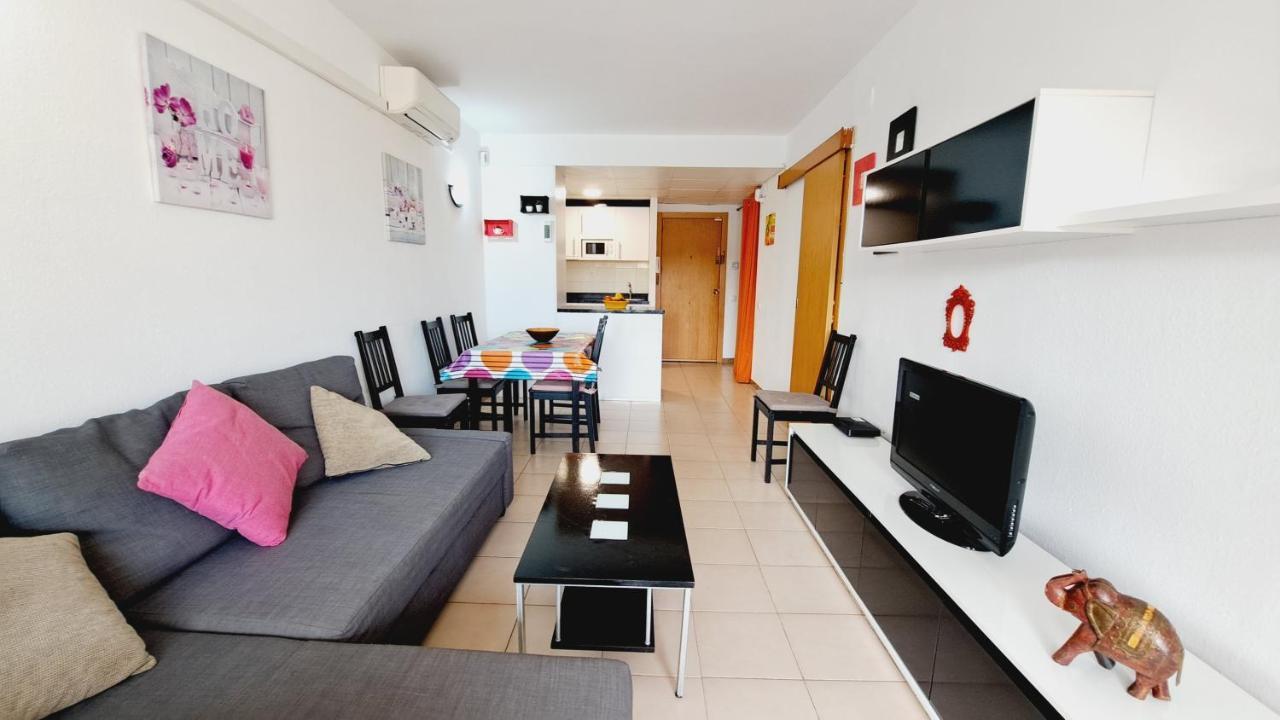 Apartamentos La Masia 002 Салоу Экстерьер фото