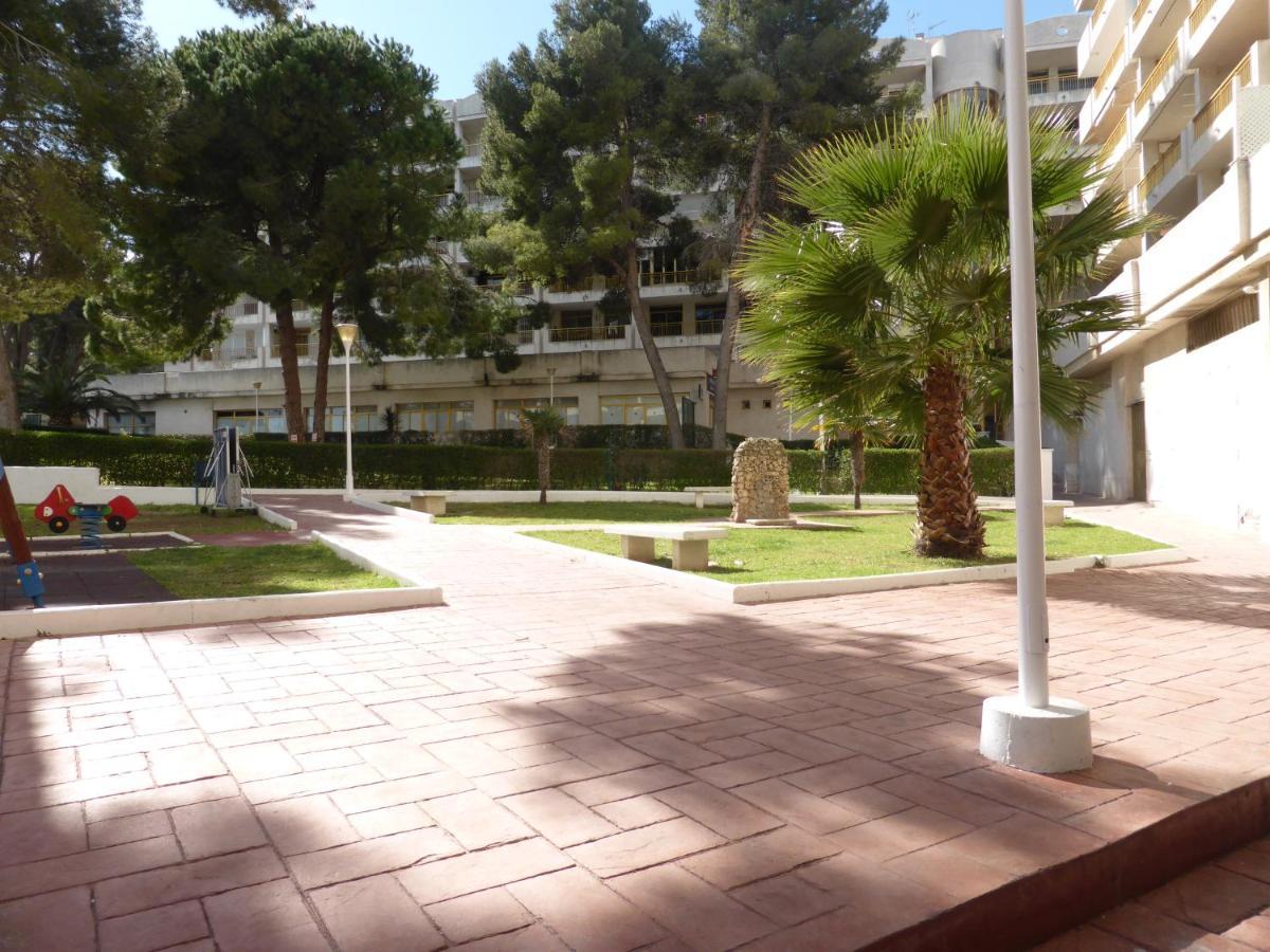 Apartamentos La Masia 002 Салоу Экстерьер фото